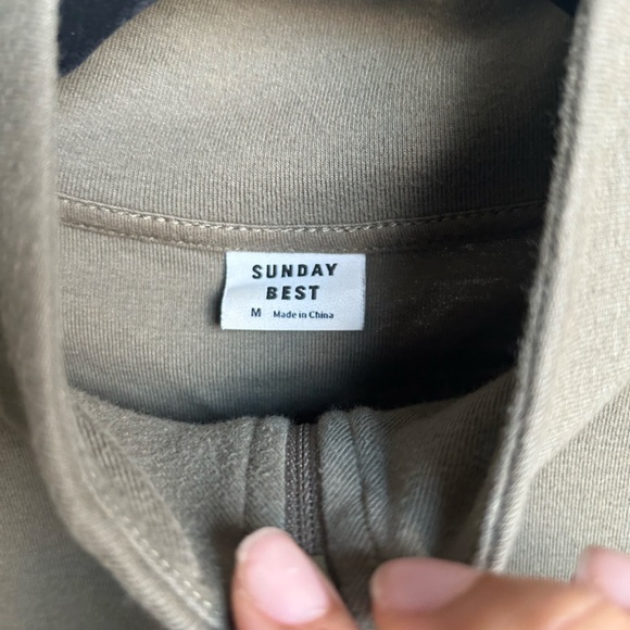 Aritzia Wilfred Free Half-Zip Top - Olive - Size M - Picture 3 of 3